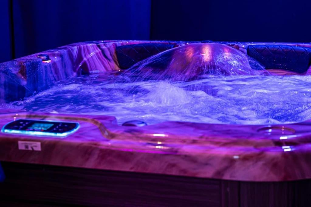 Love Room Spa Privatif Villefranche-sur-Saône Buitenkant foto