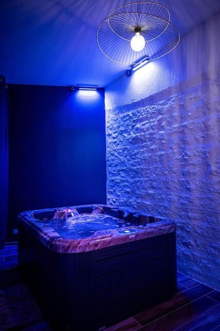 Love Room Spa Privatif Villefranche-sur-Saône Buitenkant foto