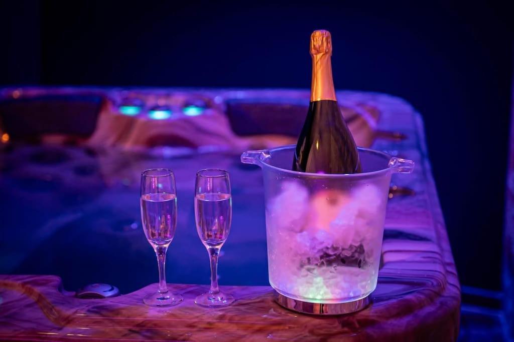 Love Room Spa Privatif Villefranche-sur-Saône Buitenkant foto
