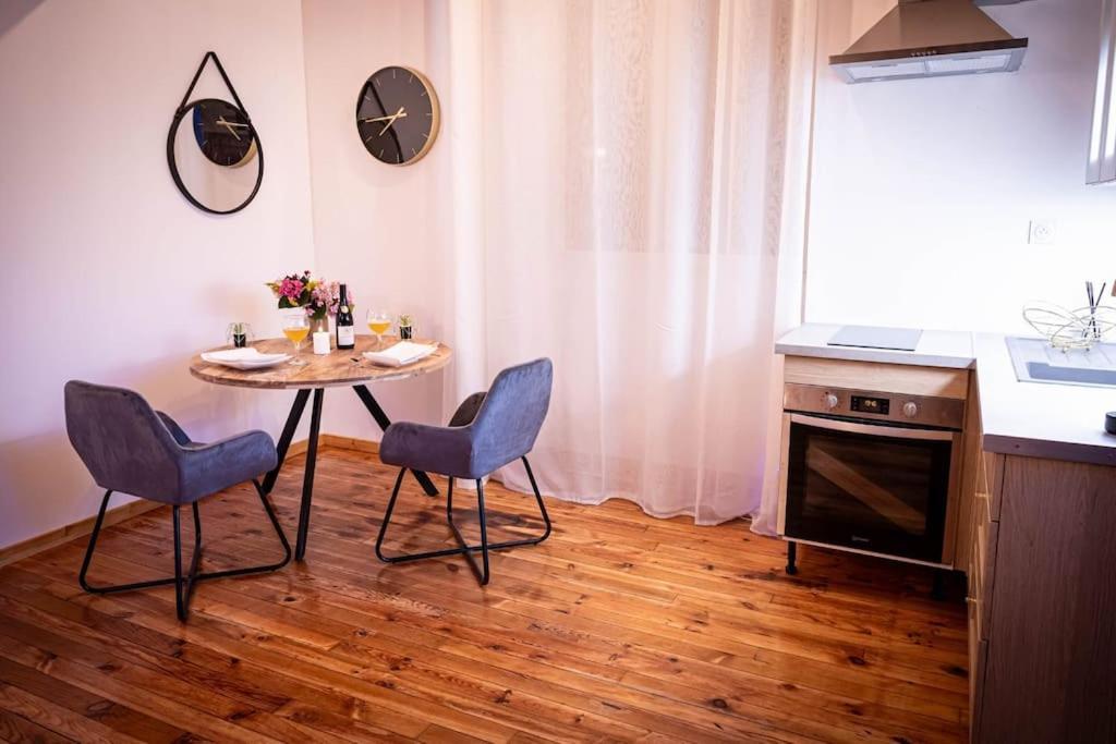 Love Room Spa Privatif Villefranche-sur-Saône Buitenkant foto
